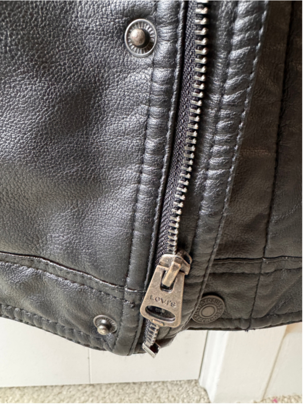 Levi's Faux Leather Jacket Black Big Boys Size M (10/12) - Picture 3 of 6